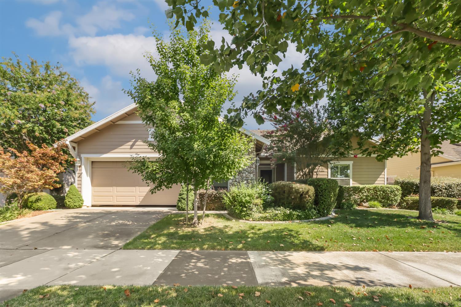 2716 Heritage Park Lane