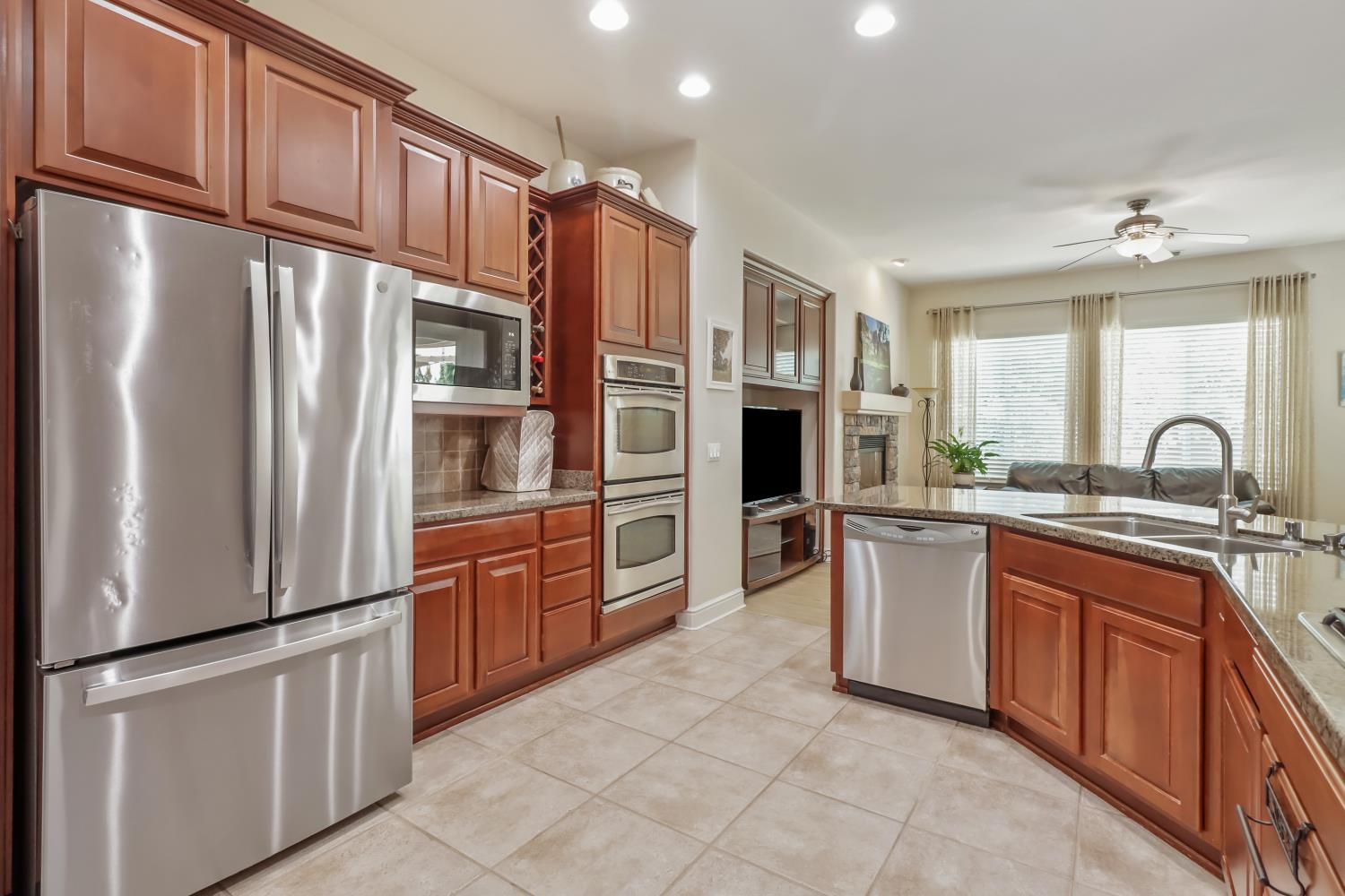 2716 Heritage Park Lane