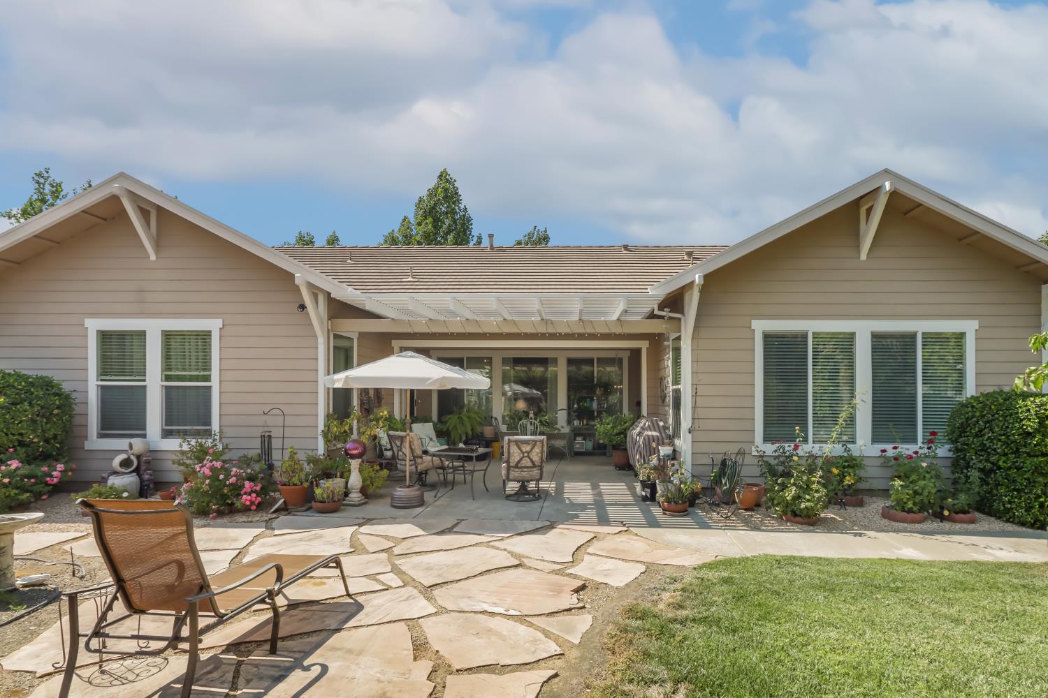 2716 Heritage Park Lane