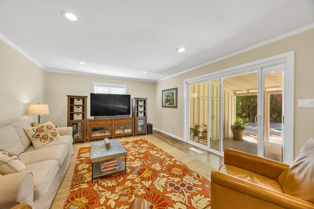 7736 Greenridge Way