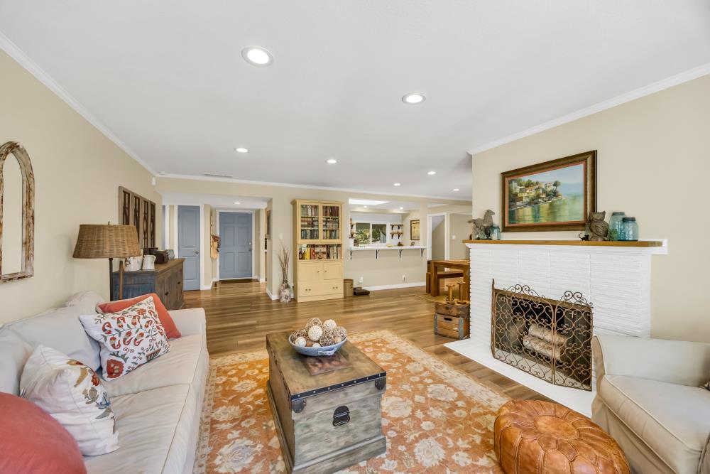 7736 Greenridge Way