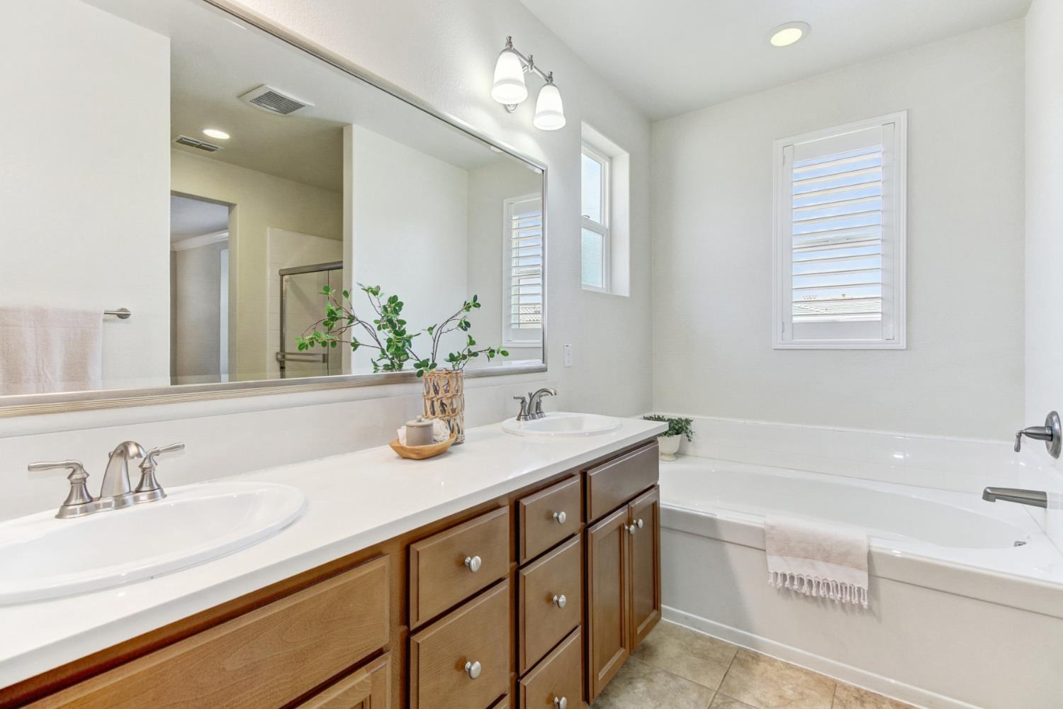 1530 Bonanza Lane