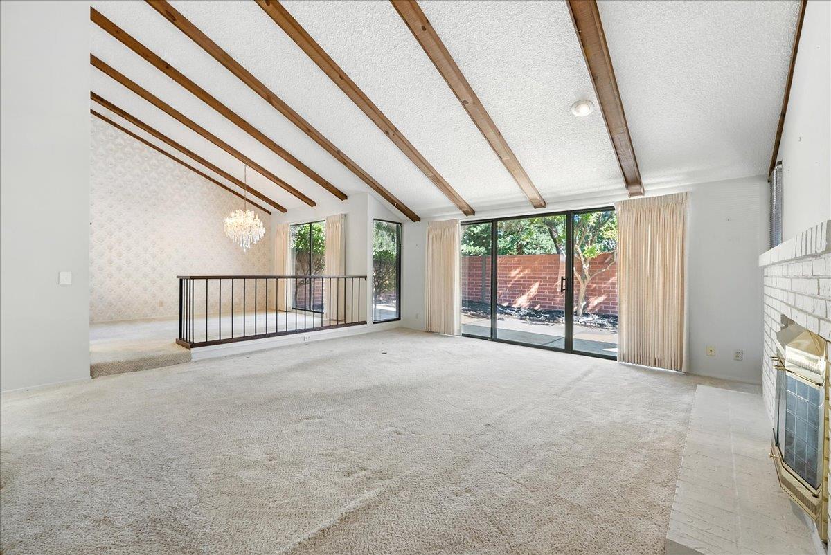 8927 Bluff Lane