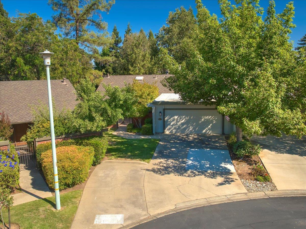8927 Bluff Lane