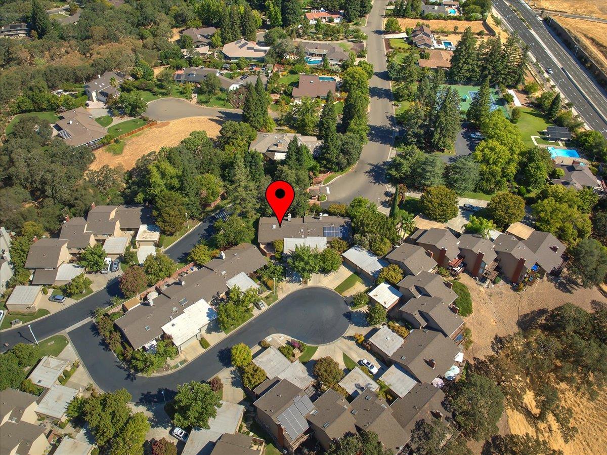 8927 Bluff Lane