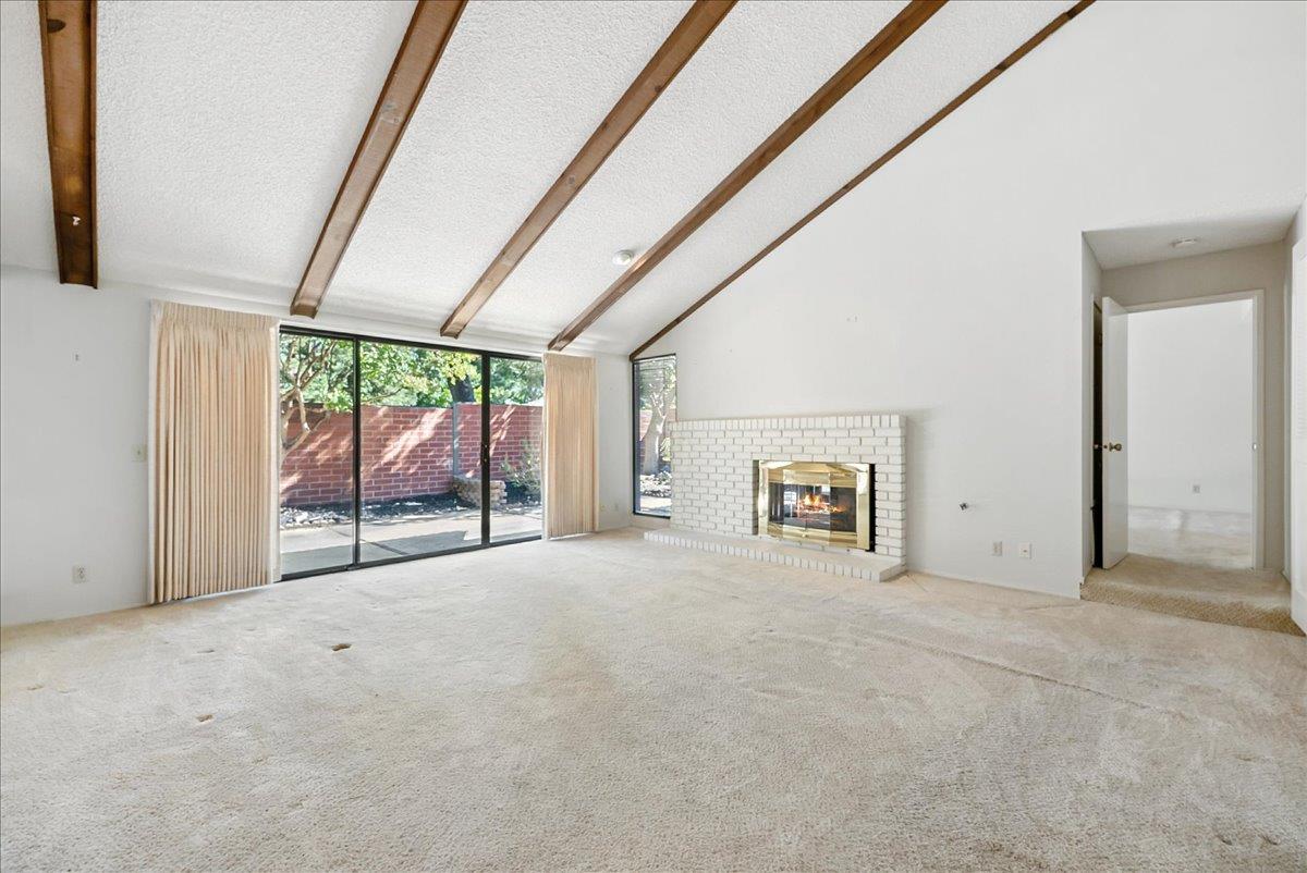 8927 Bluff Lane