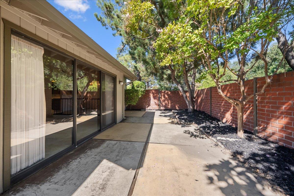 8927 Bluff Lane