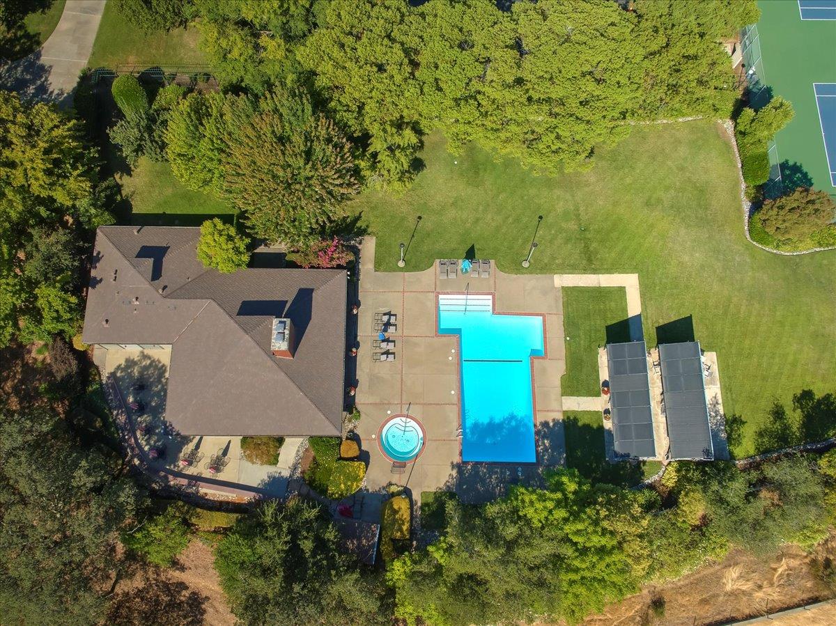 8927 Bluff Lane