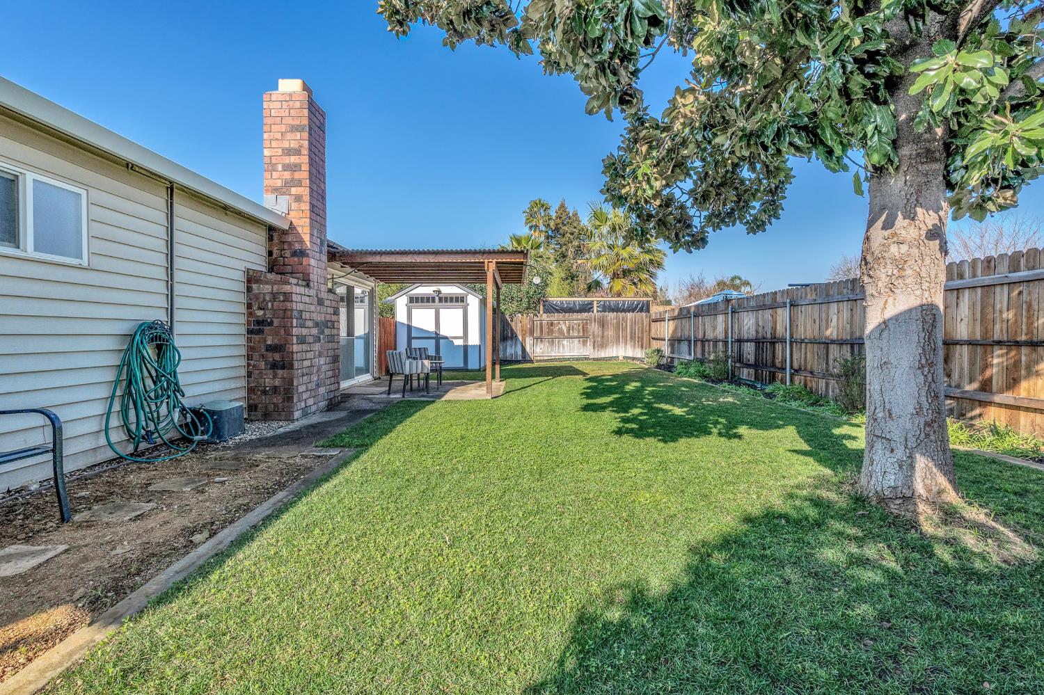 6221 Jack London Circle