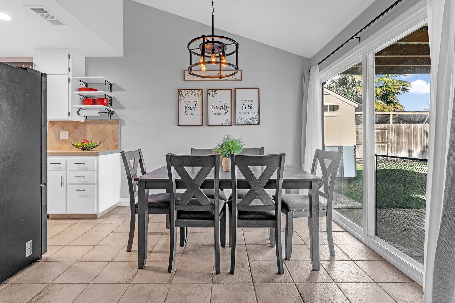 6221 Jack London Circle