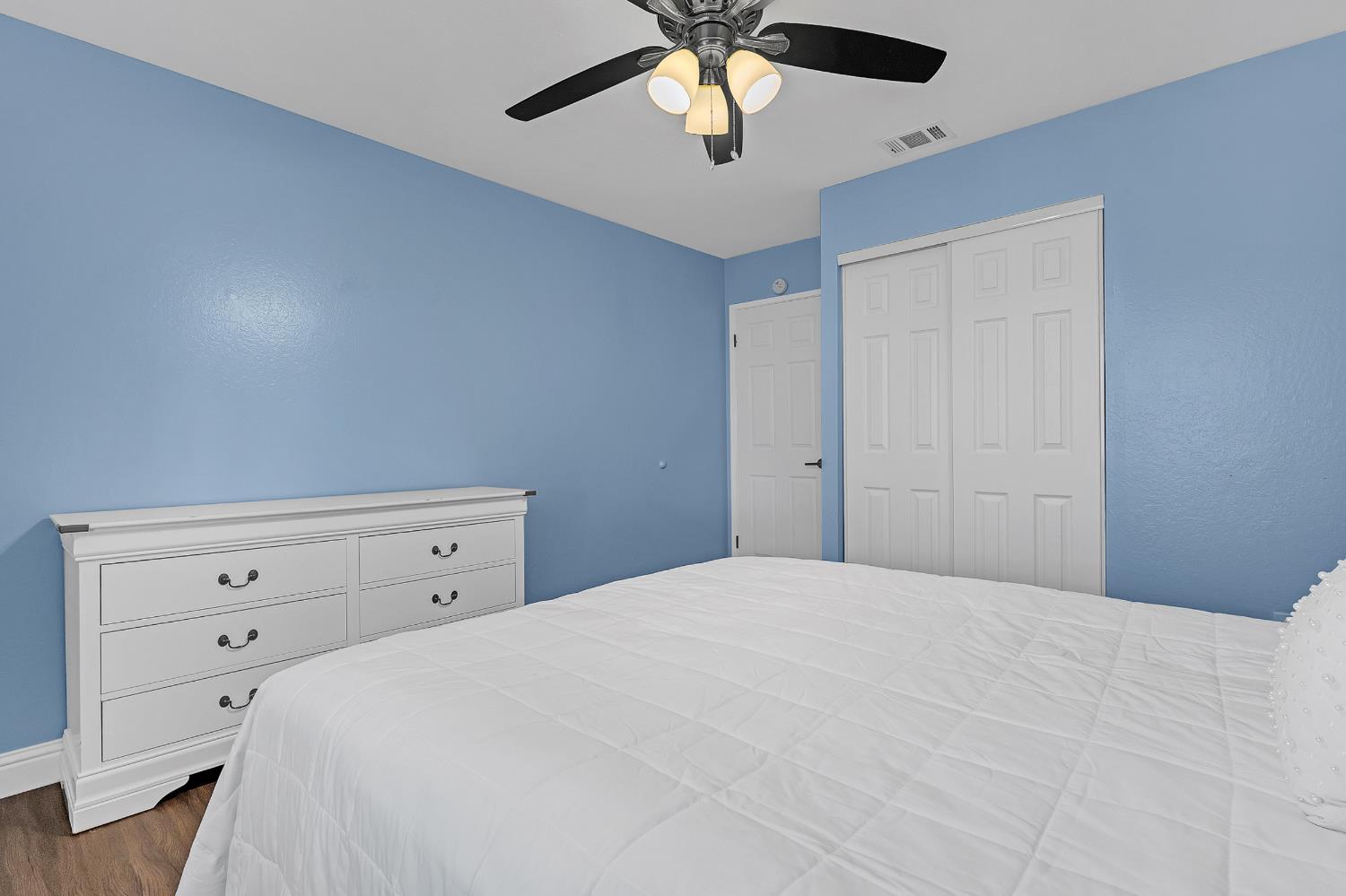 6221 Jack London Circle