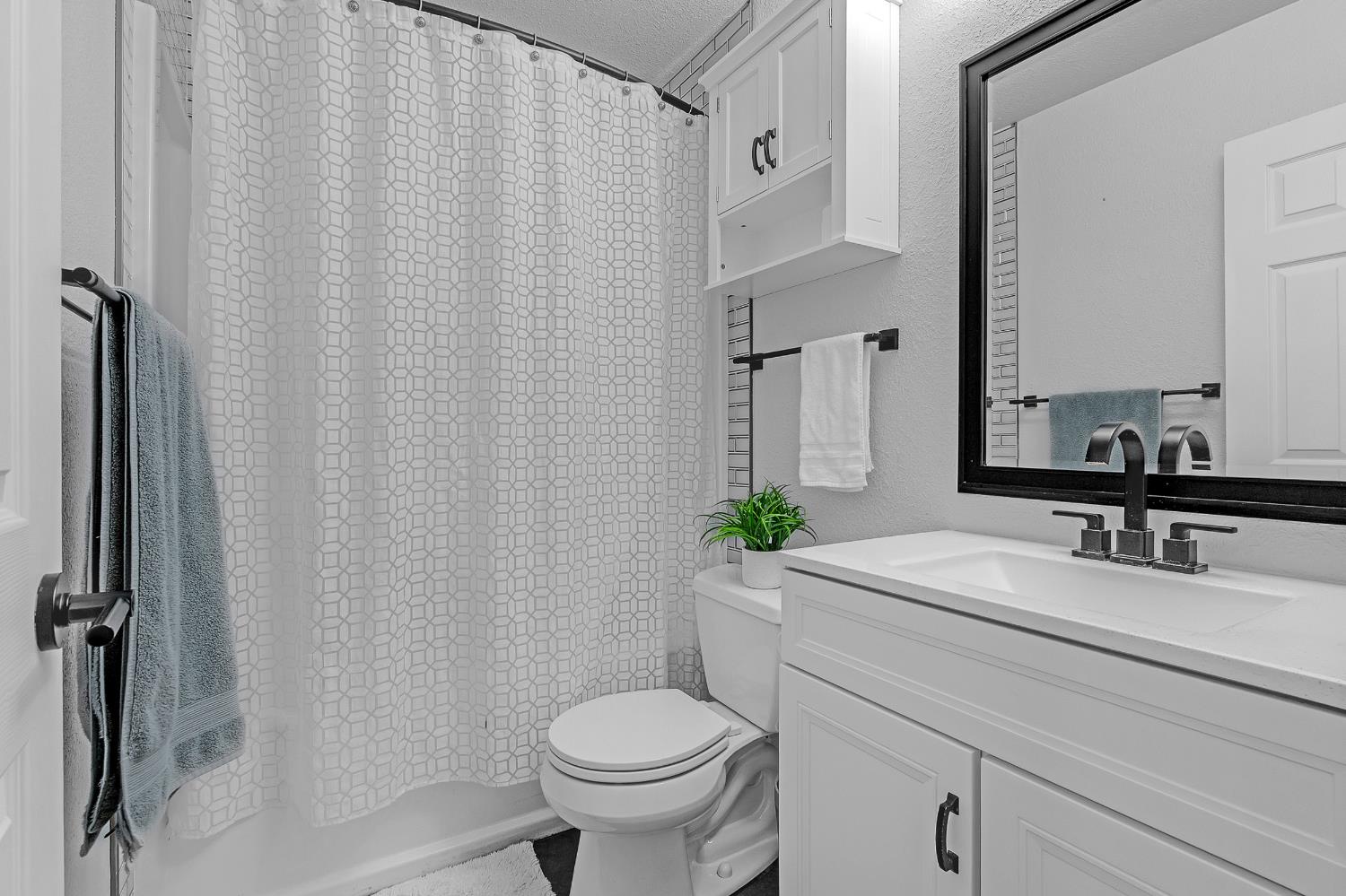 6221 Jack London Circle