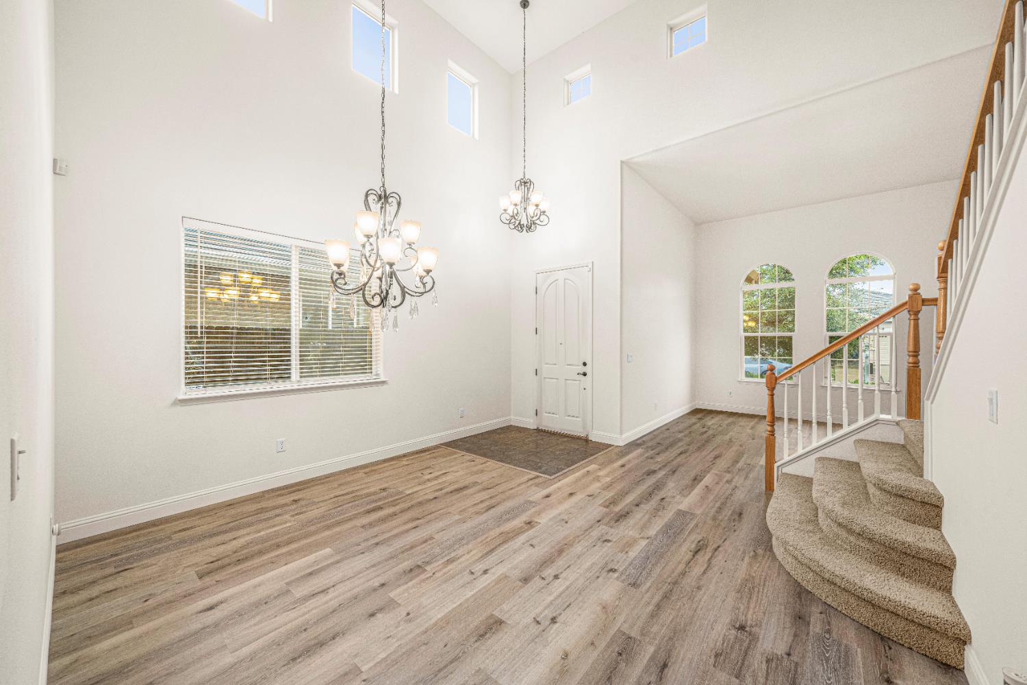 4035 Pinoche Peak Way