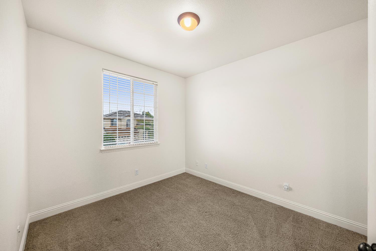 4035 Pinoche Peak Way