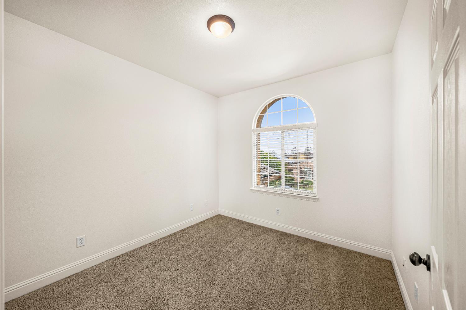 4035 Pinoche Peak Way