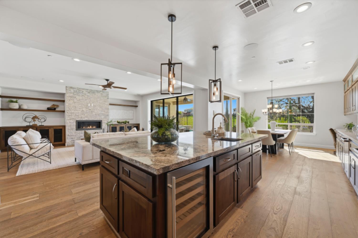 2714 Hidden Trail Loop