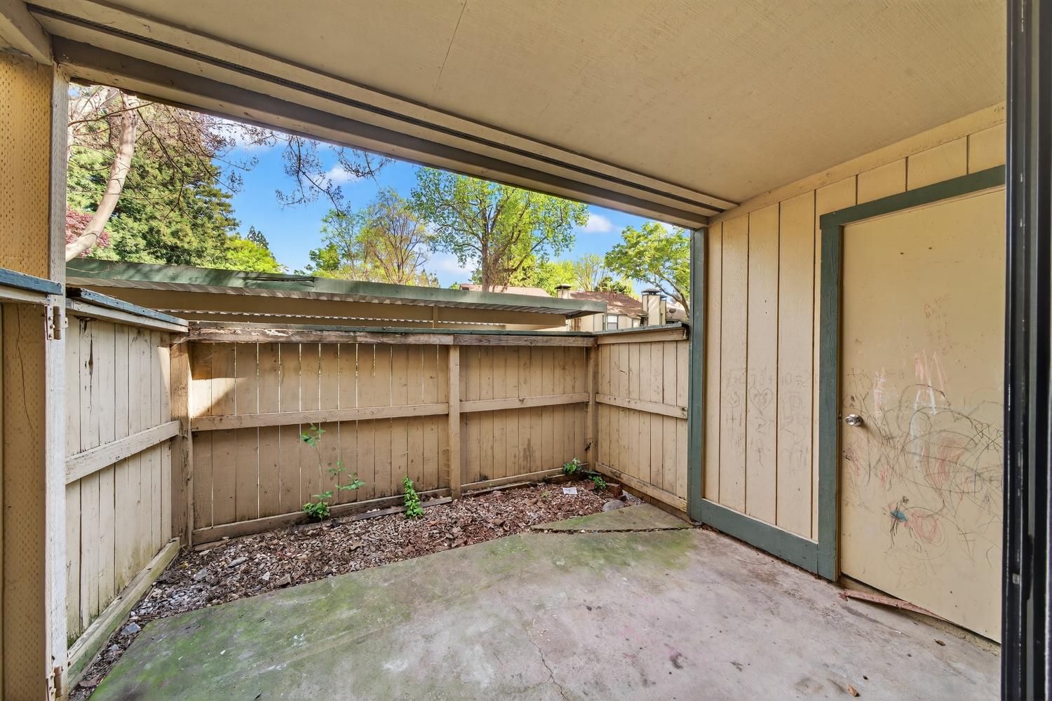 251 Del Verde Circle 3