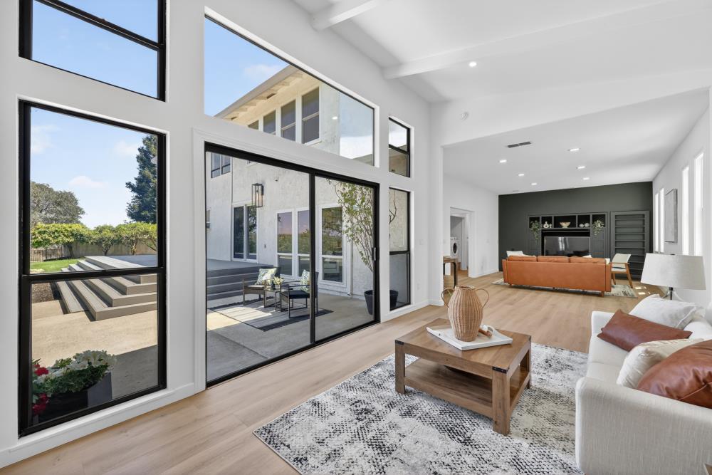 3105 Sunset Hill Road