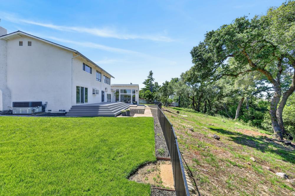3105 Sunset Hill Road
