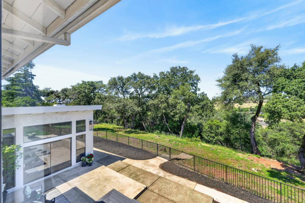 3105 Sunset Hill Road