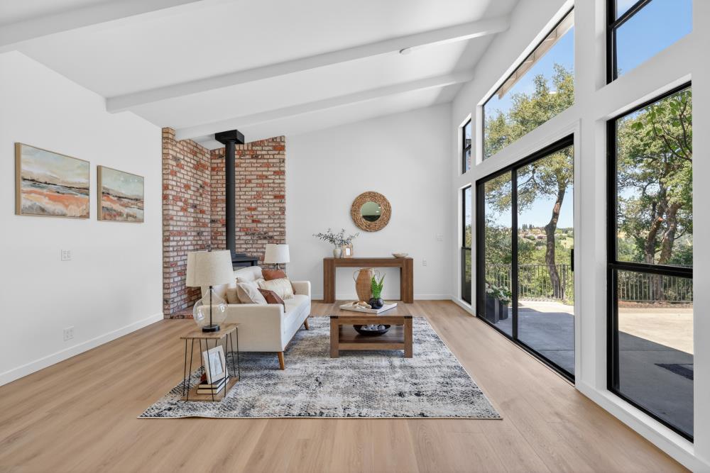 3105 Sunset Hill Road