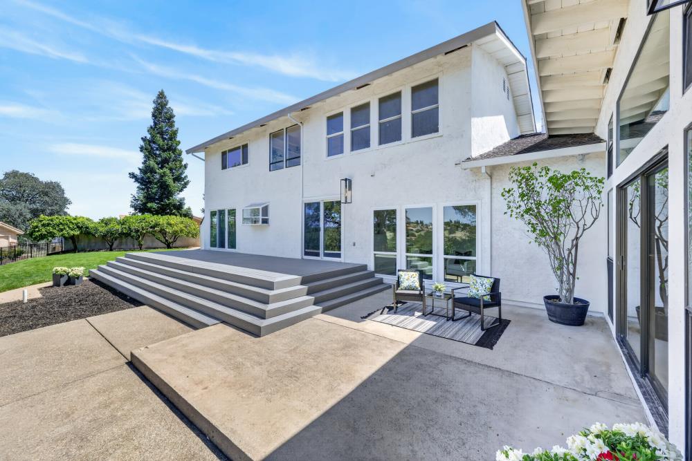 3105 Sunset Hill Road