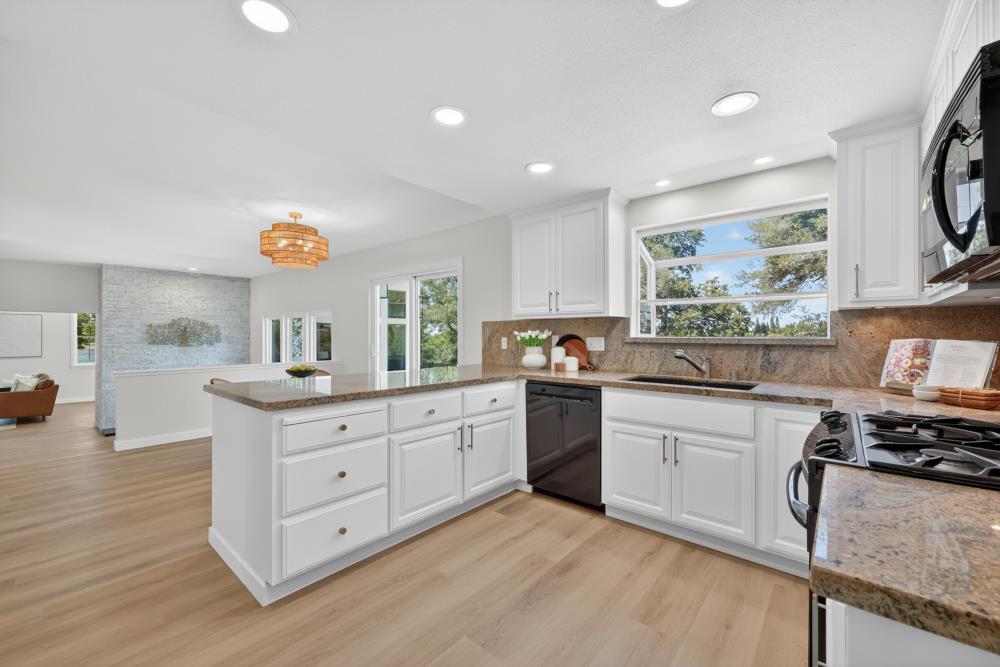 3105 Sunset Hill Road