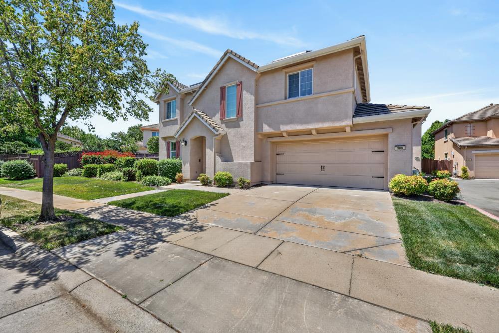 980 Latitude Lane