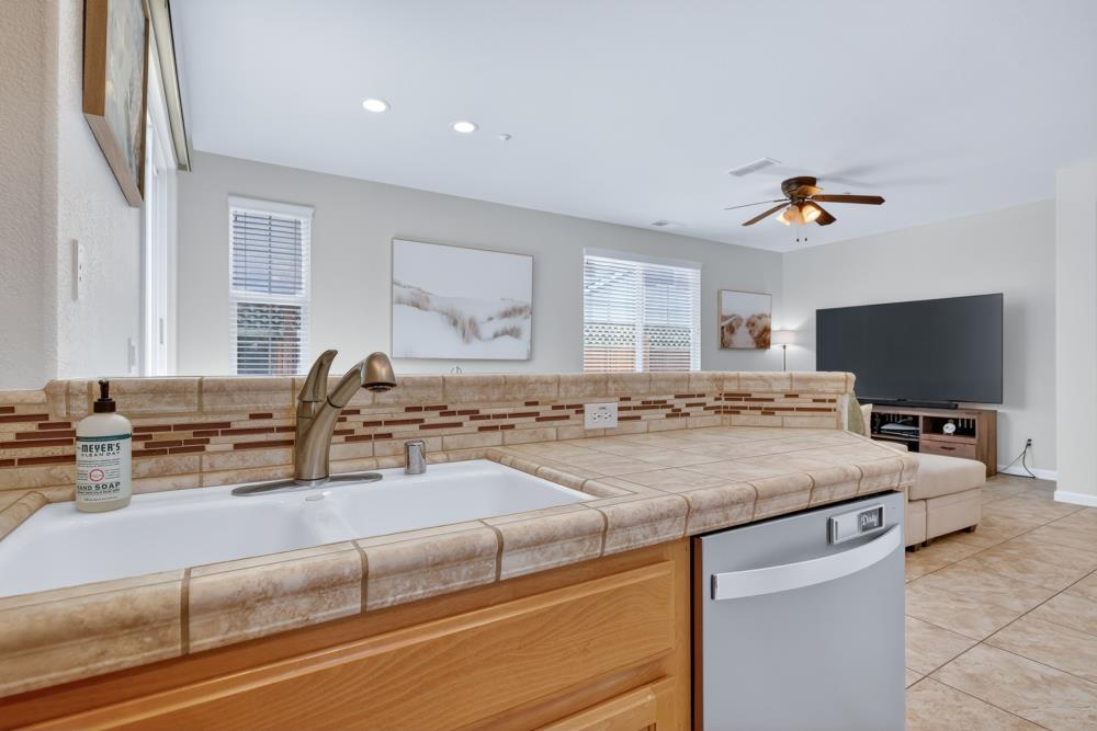 980 Latitude Lane