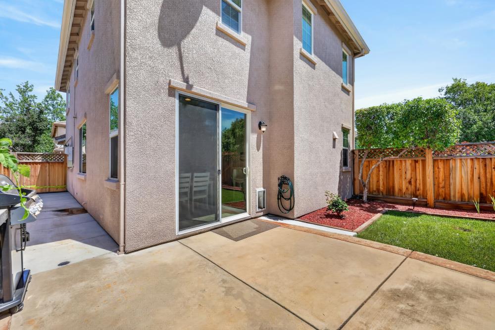 980 Latitude Lane