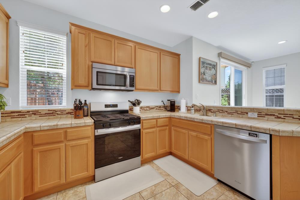 980 Latitude Lane