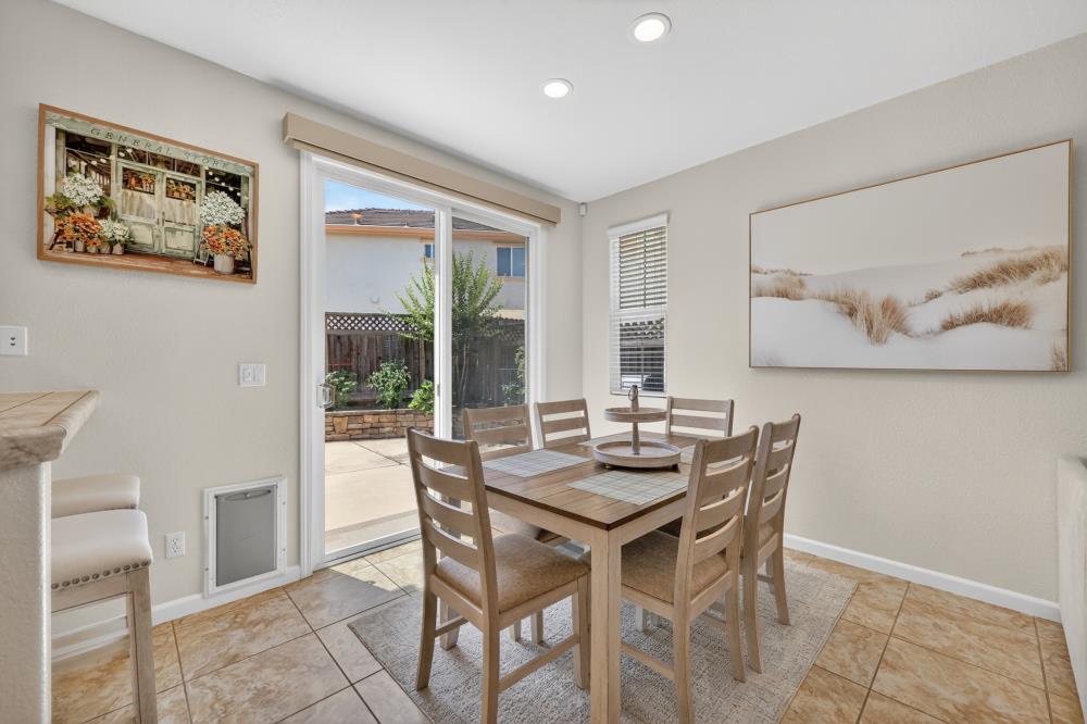 980 Latitude Lane