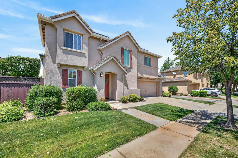 980 Latitude Lane