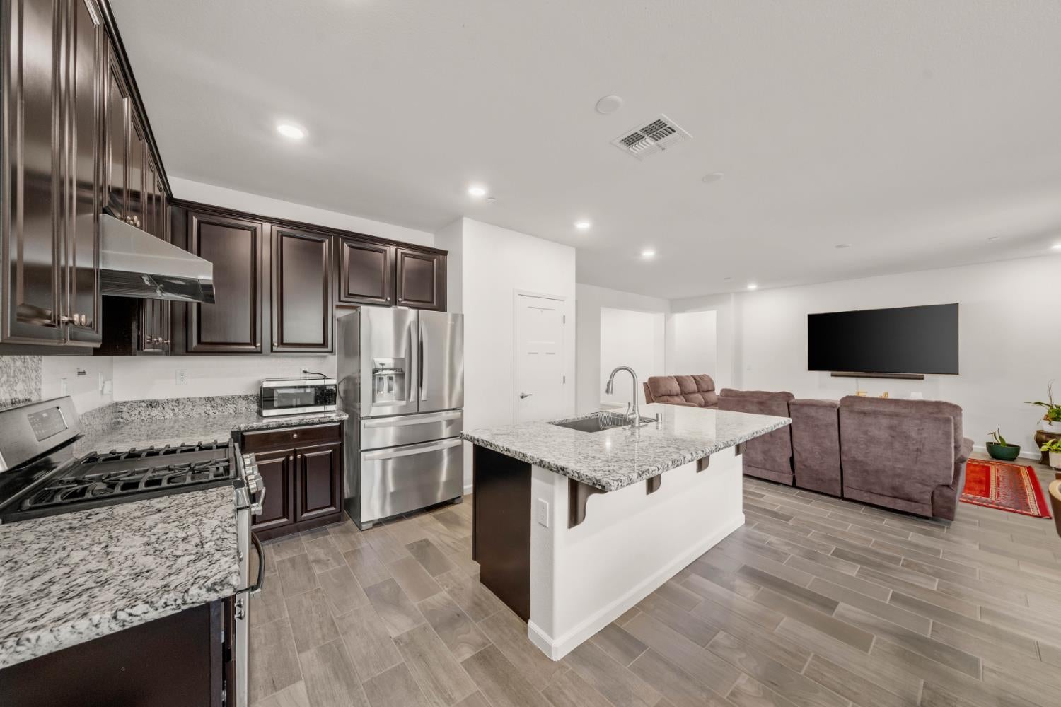 12667 Raymer Way
