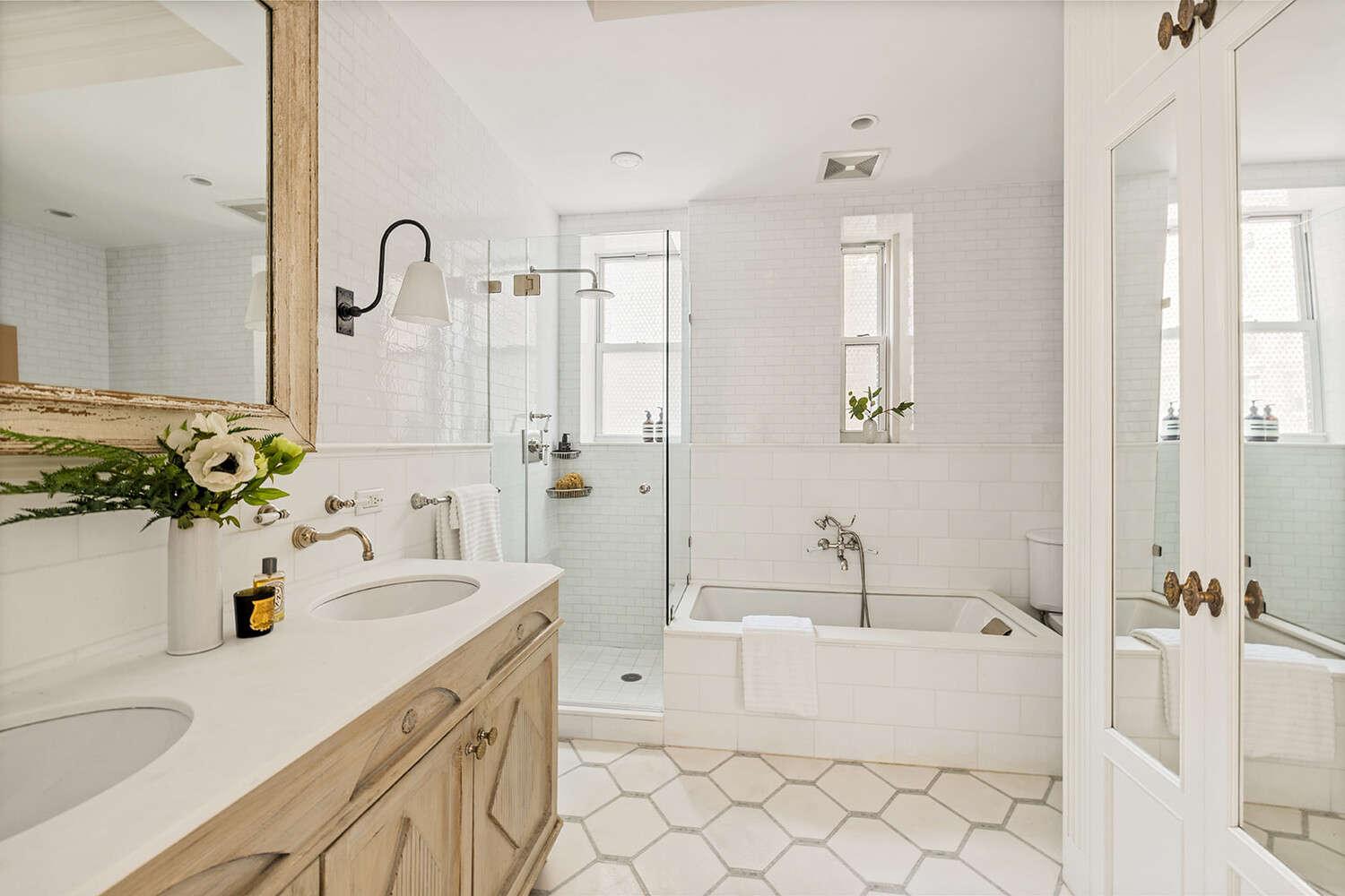 27 E 95TH Street 2W