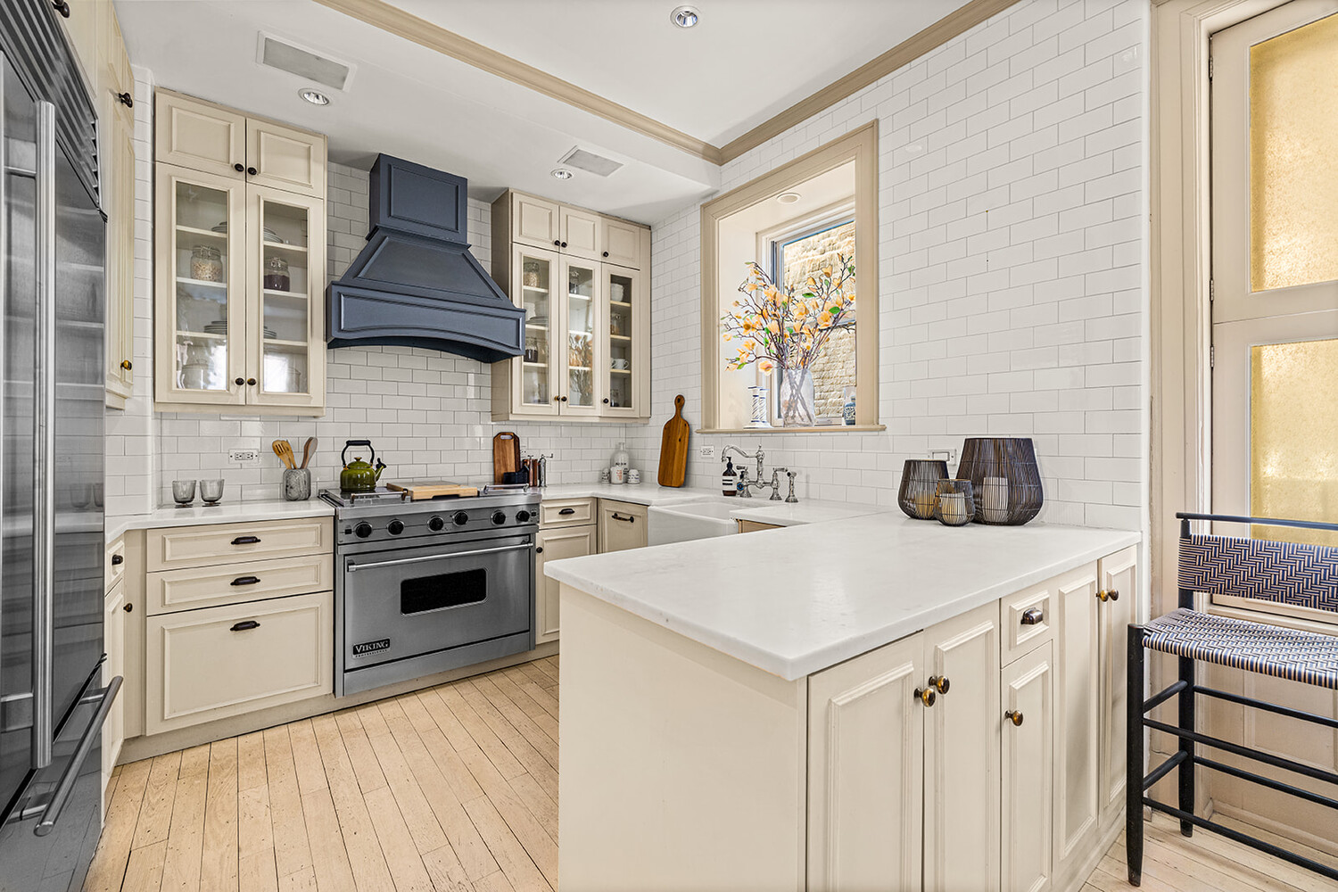 27 E 95TH Street 2W