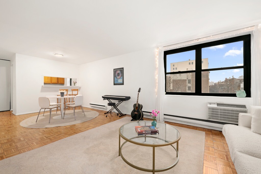 684 WASHINGTON Street 4B