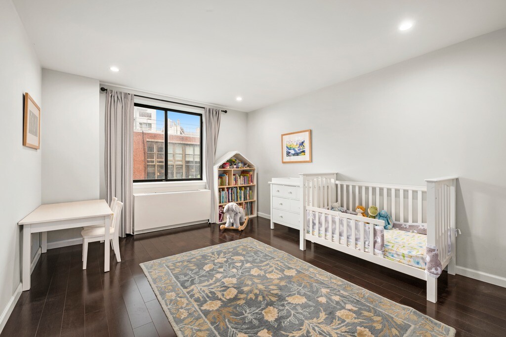 366 W 11TH Street 6FE