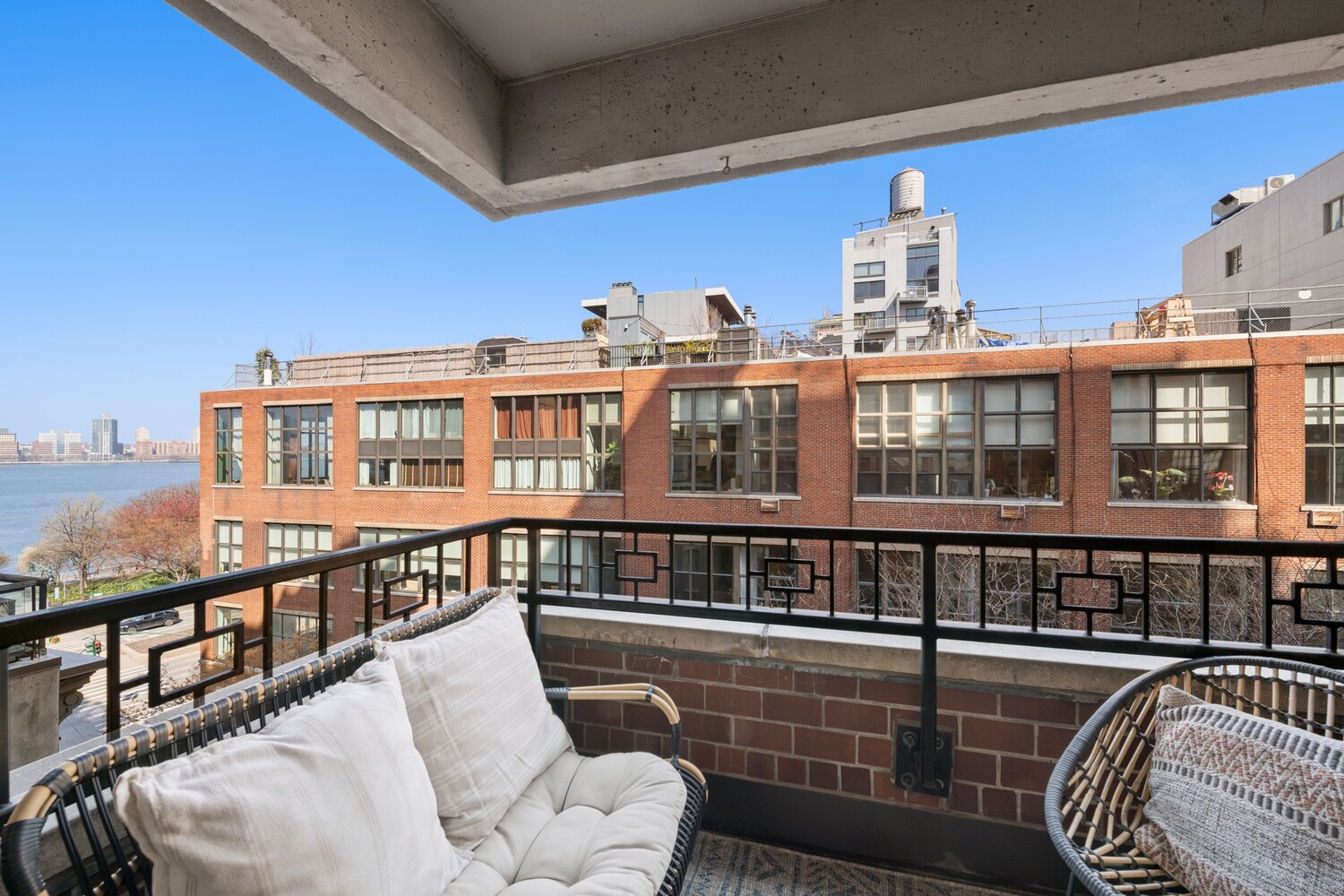 366 W 11TH Street 6G