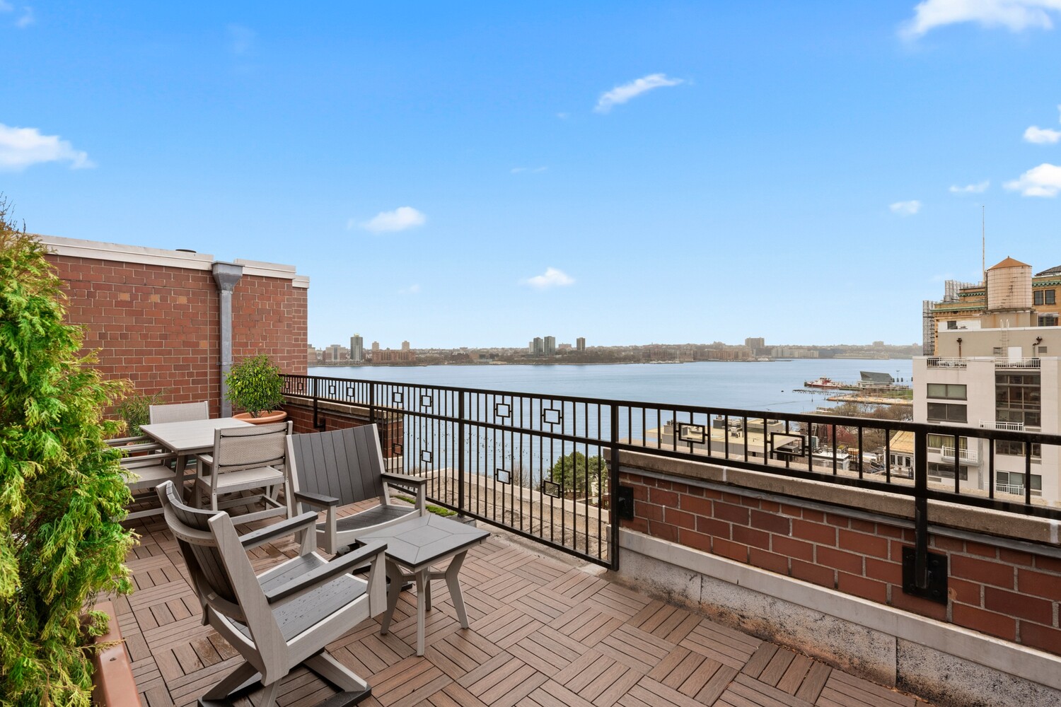 366 W 11TH Street 6G