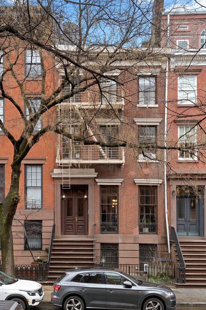 325 W 22ND Street TH