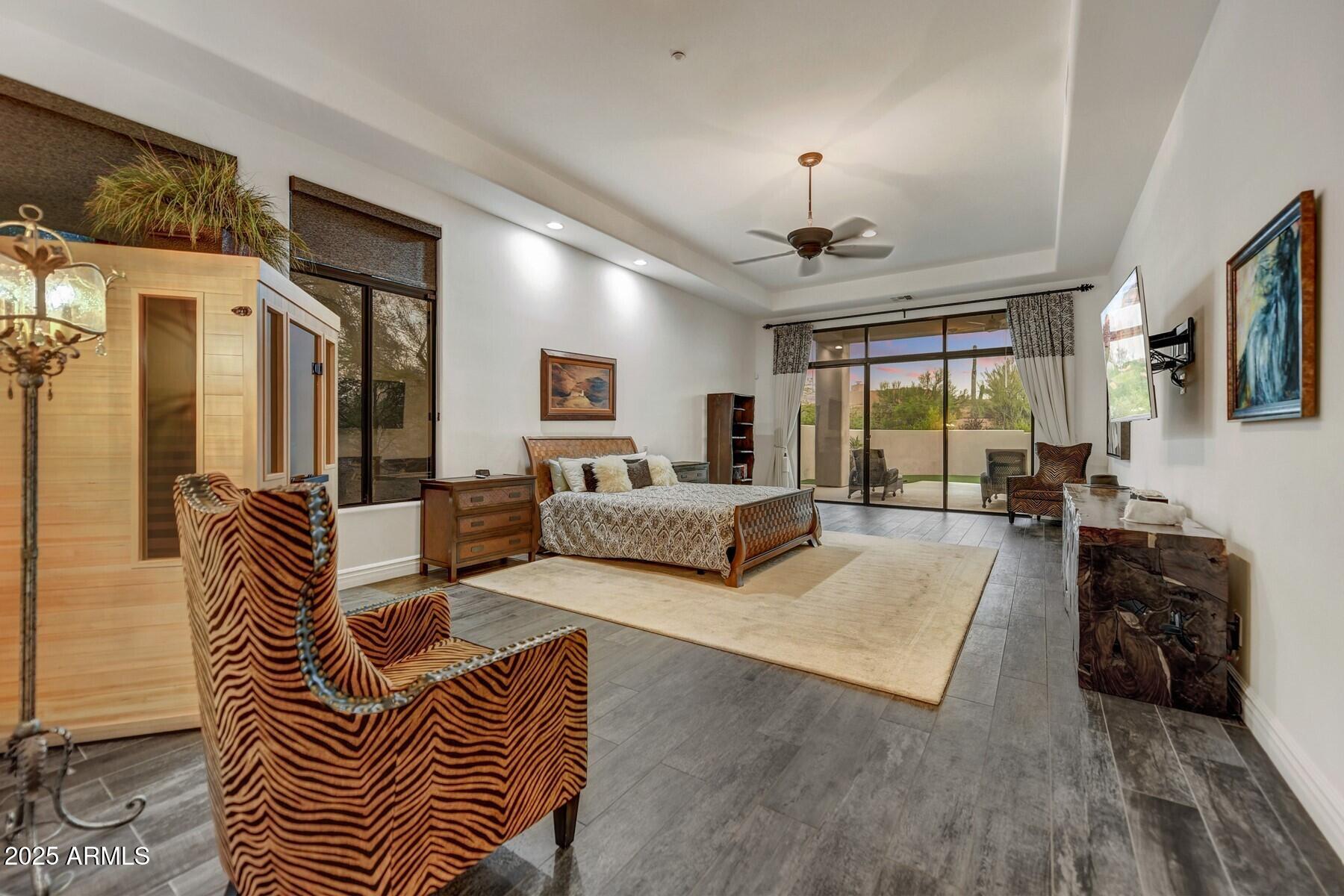 8300 E DIXILETA Drive E, 233
