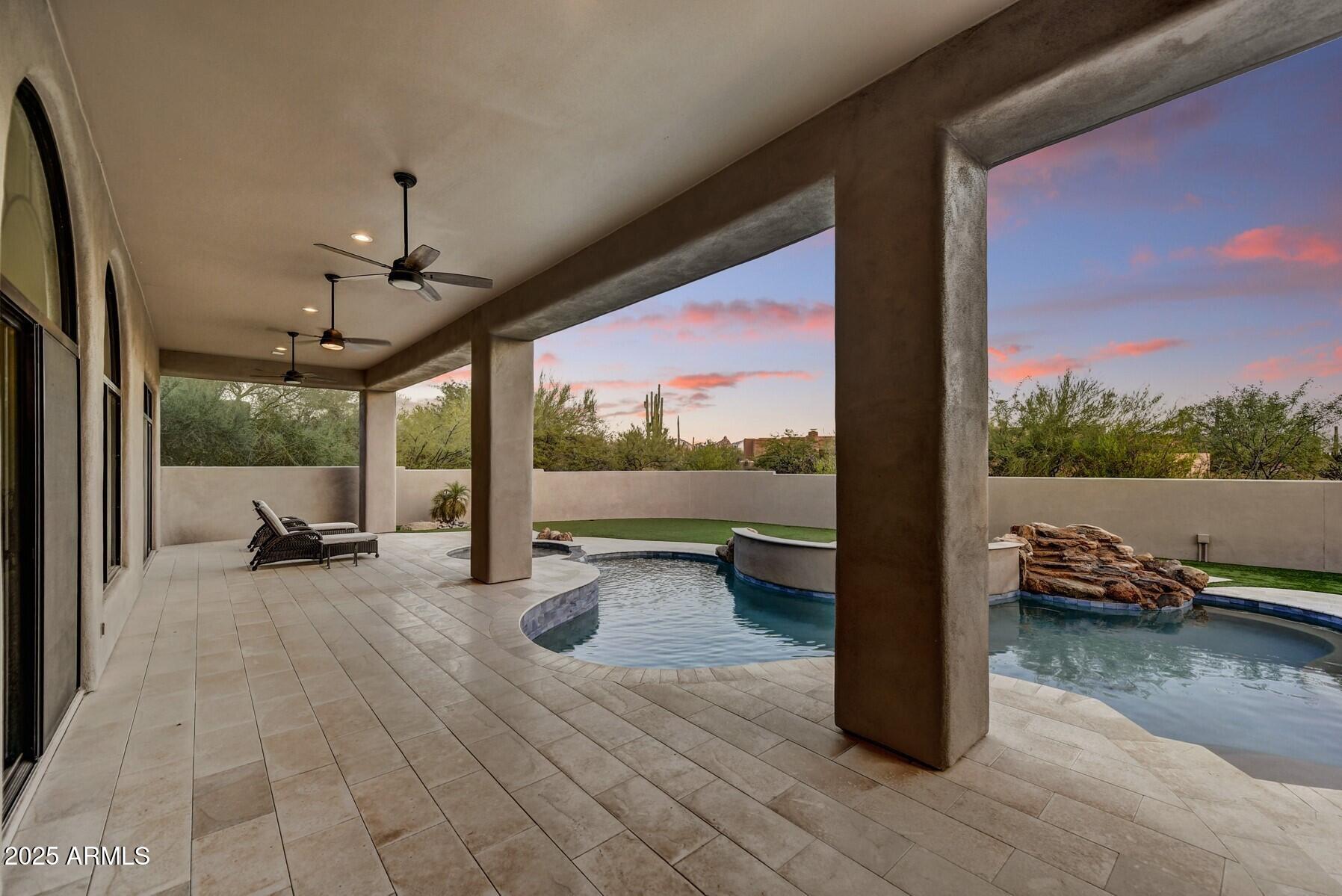 8300 E DIXILETA Drive E, 233