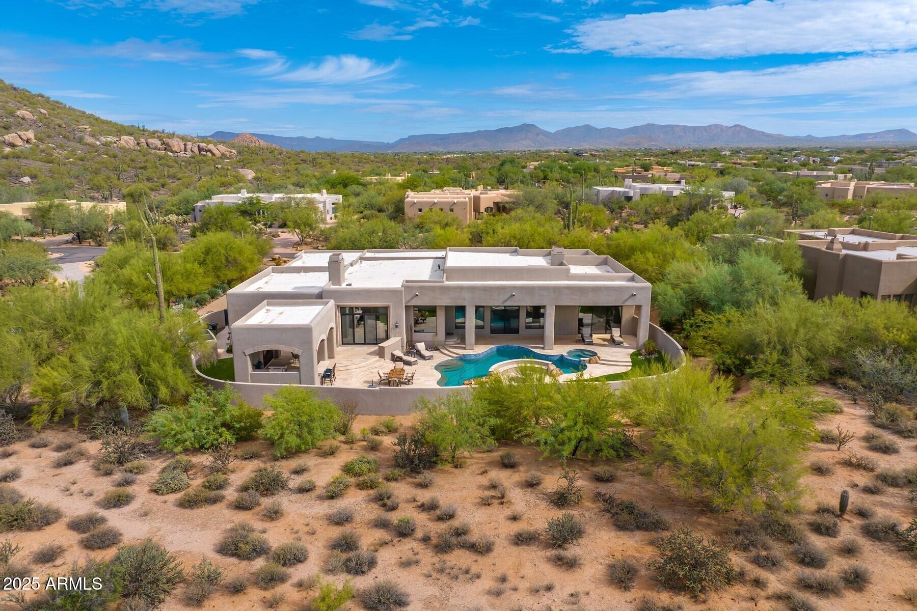 8300 E DIXILETA Drive E, 233