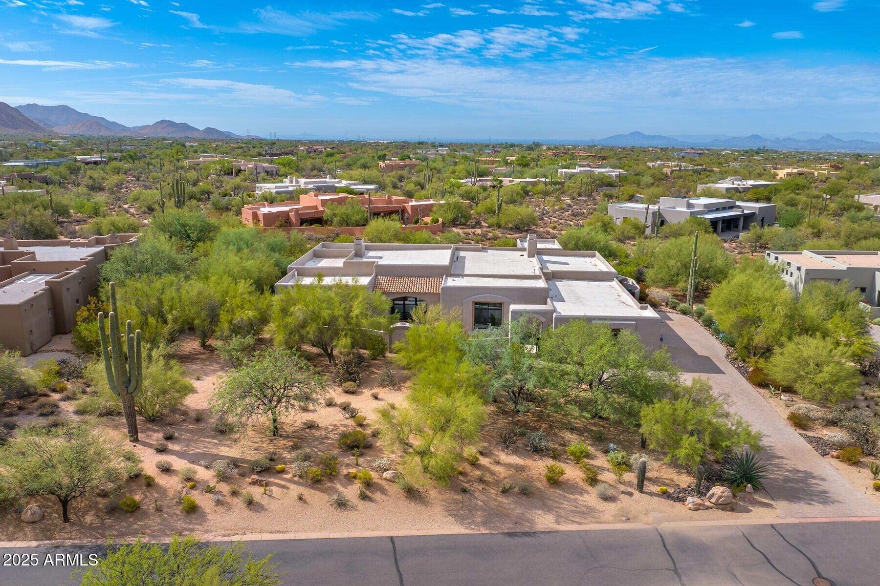 8300 E DIXILETA Drive E, 233