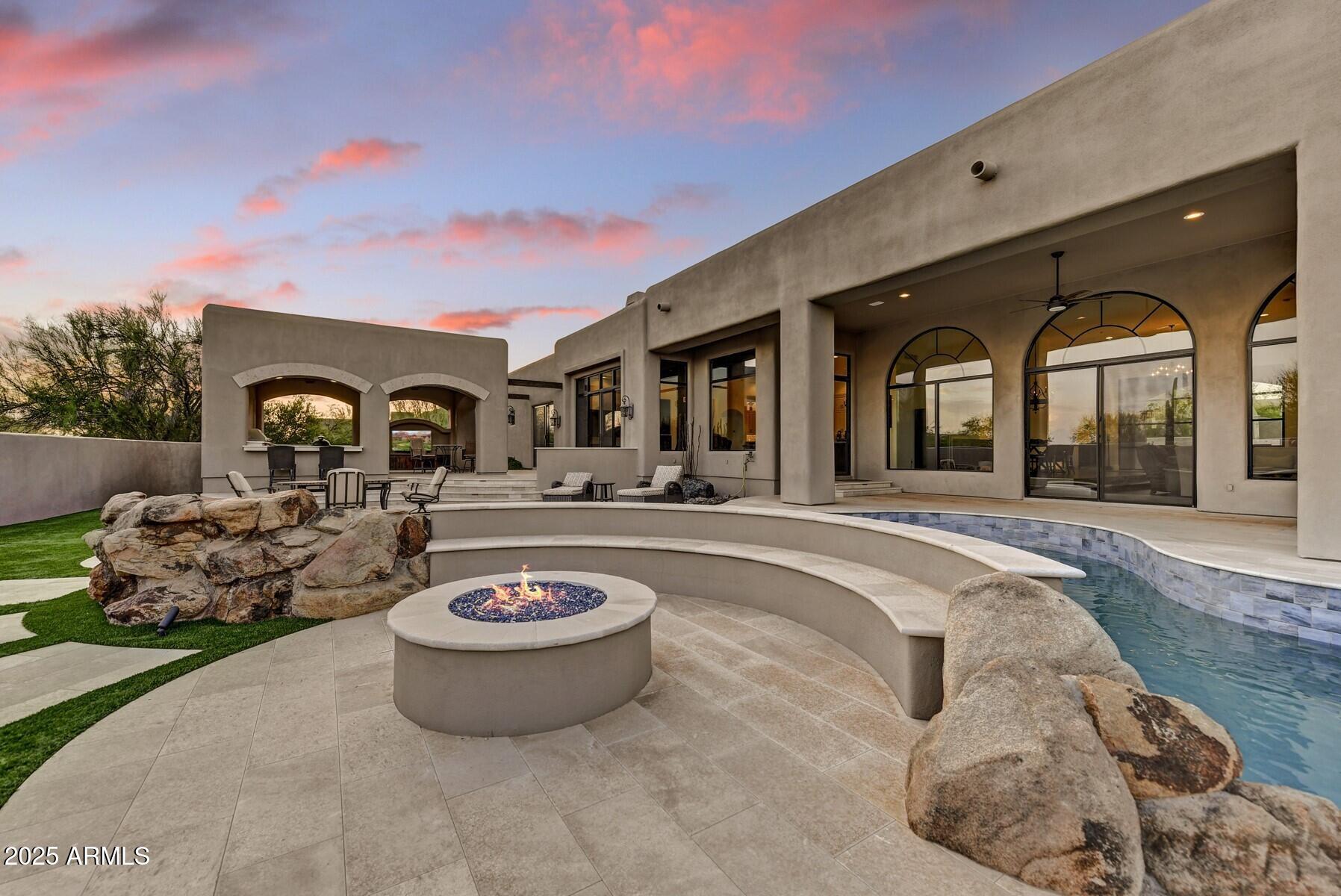 8300 E DIXILETA Drive E, 233