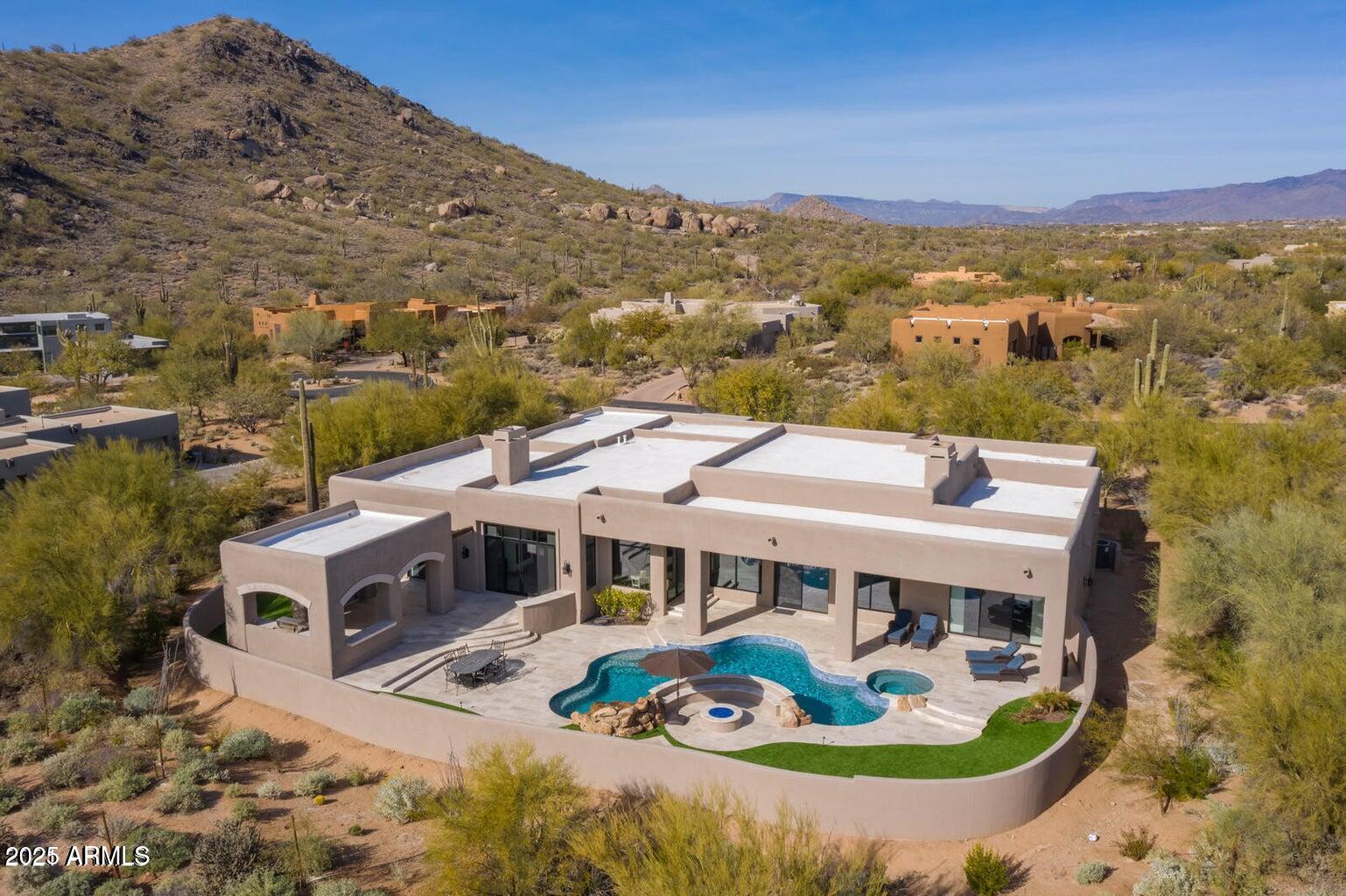 8300 E DIXILETA Drive E, 233