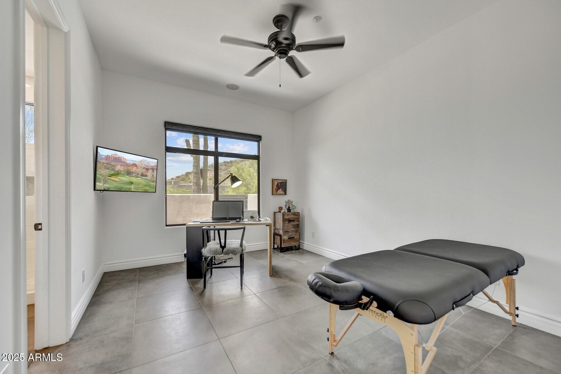 8300 E DIXILETA Drive E, 233