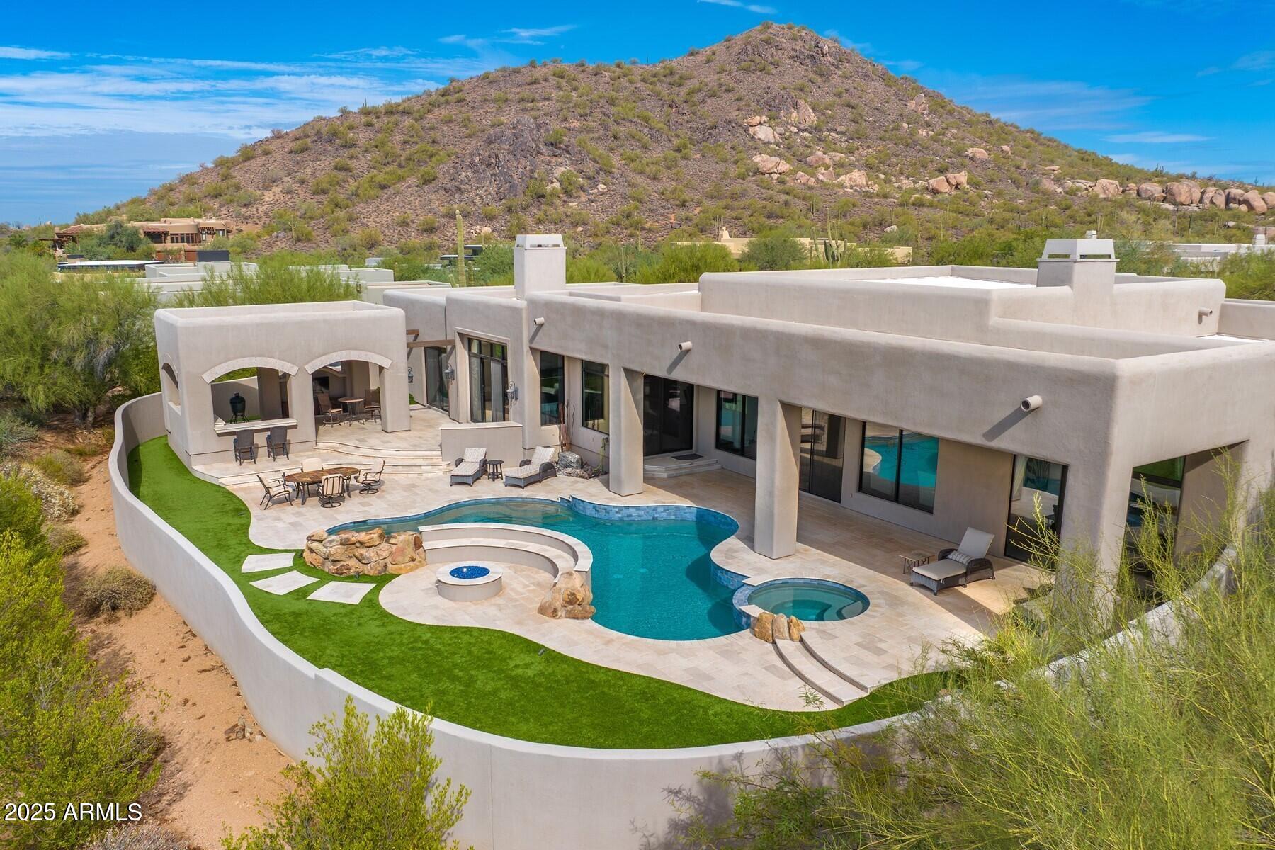 8300 E DIXILETA Drive E, 233