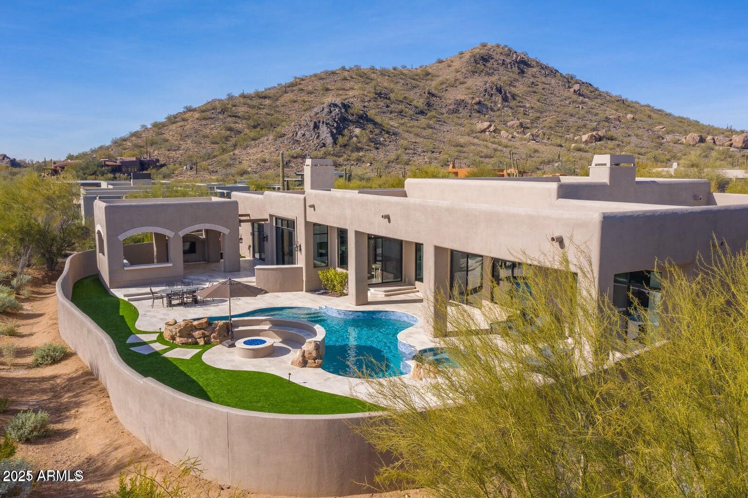 8300 E DIXILETA Drive E, 233